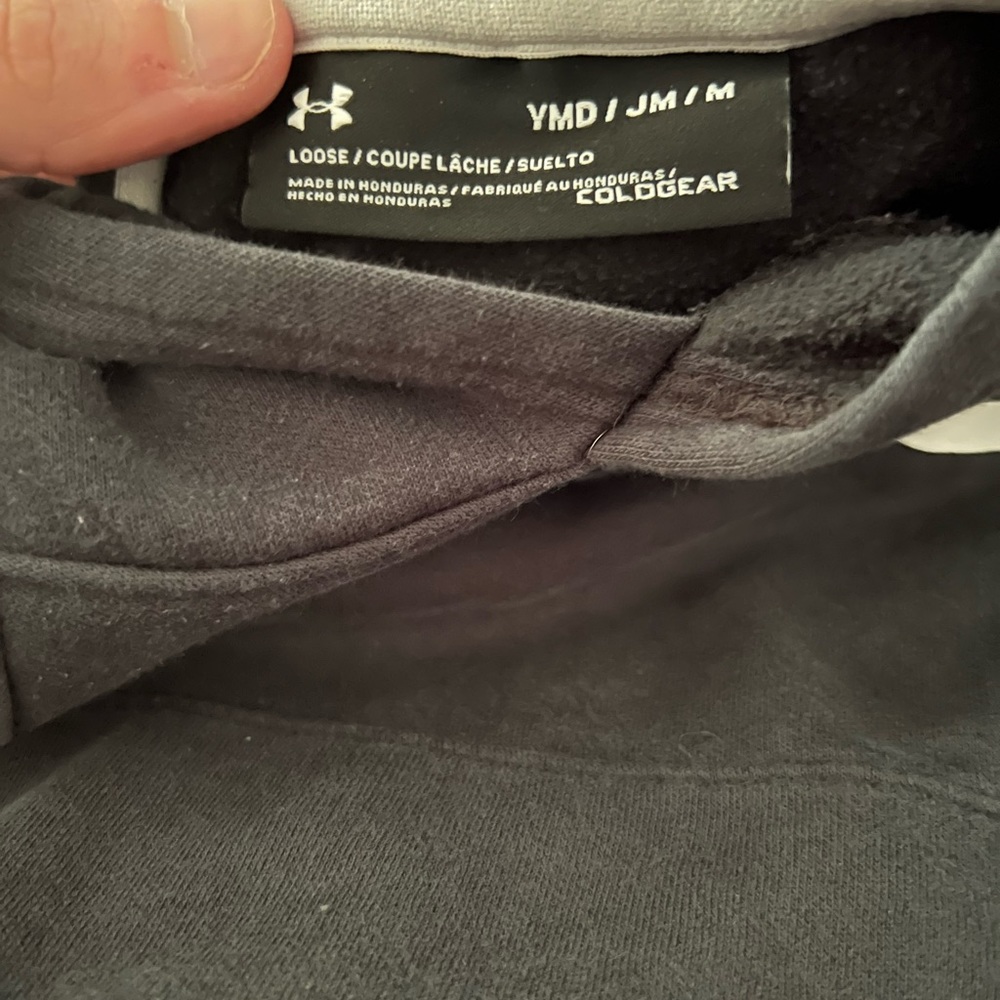 Youth medium under armour hoodie
